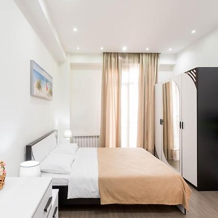 Apartment In The City Center Lll Tiflis Dış mekan fotoğraf