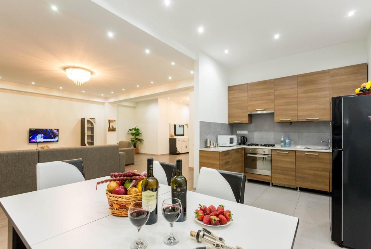 Apartment In The City Center Lll Tiflis Dış mekan fotoğraf